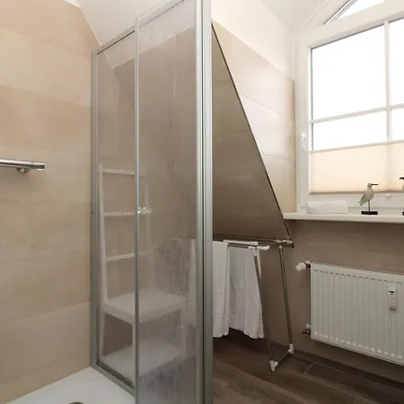 Haus Ingeborg 32 - Hoeloft アパート Ostseebad Kühlungsborn